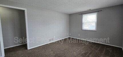 3821 Aboite Lake Dr in Fort Wayne, IN - Building Photo - Building Photo