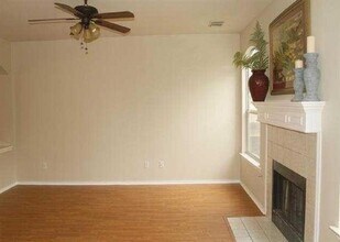 8904 Glen Canyon Dr in Round Rock, TX - Building Photo - Building Photo