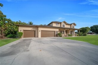 2015 SE 12th St in Cape Coral, FL - Building Photo - Building Photo