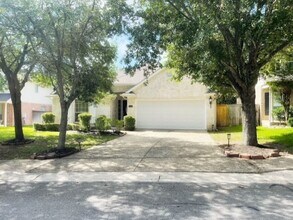 26418 Cuyahoga Cir in San Antonio, TX - Building Photo - Building Photo