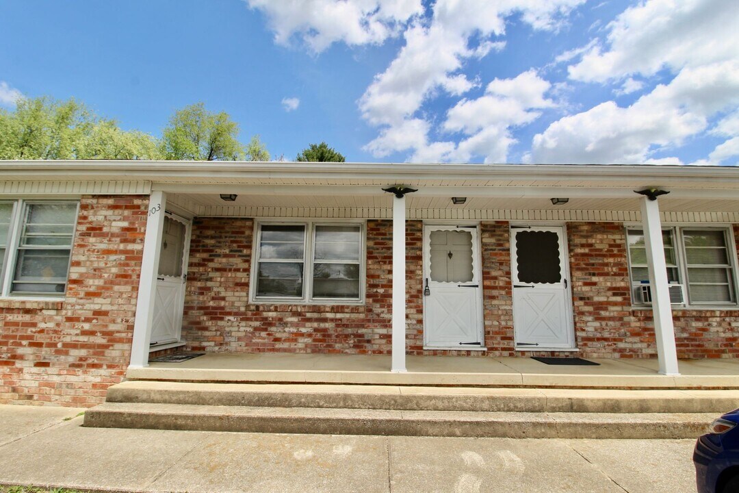 103 Price Dr in Bridgewater, VA - Building Photo