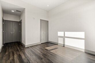 400 Mystic Ave, Unit #2 in Medford, MA - Building Photo - Building Photo