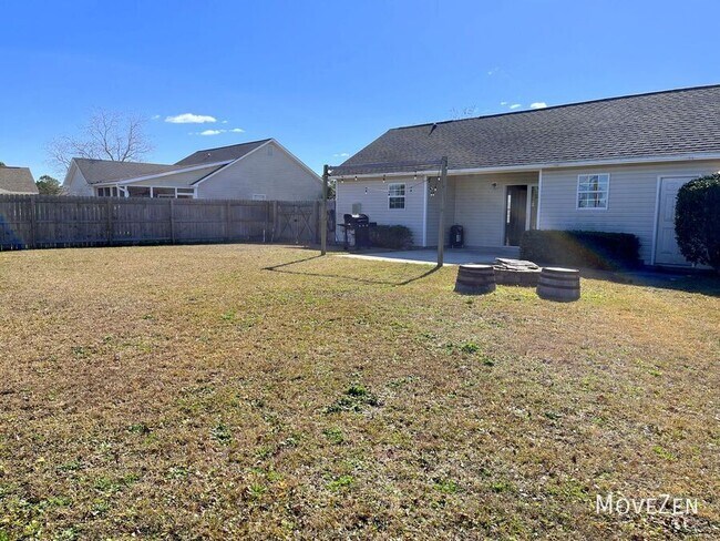 2715 Ashby Dr in Wilmington, NC - Building Photo - Building Photo