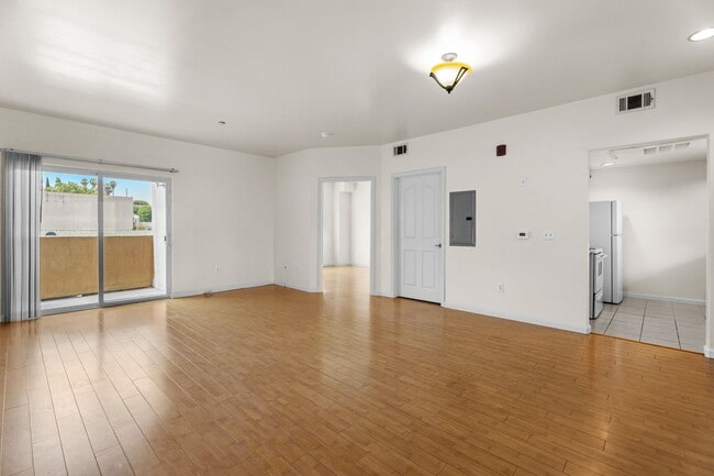 property at 411 S Garfield Ave