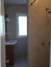 305 NE 2nd Ave in Dania Beach, FL - Building Photo - Building Photo