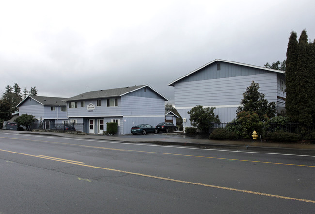 Tigard Townhouses in Portland, OR - Foto de edificio - Building Photo