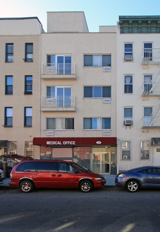 28 Melrose St in Brooklyn, NY - Building Photo - Building Photo