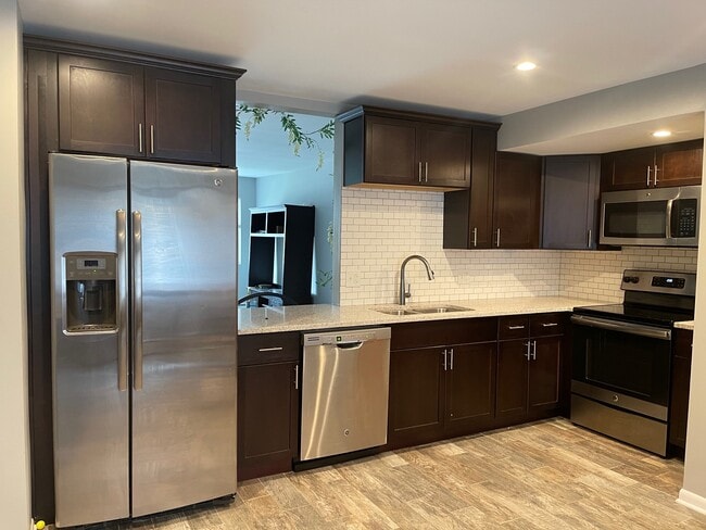 property at 6827 W Raven St