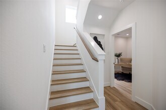 4010 Yellowstone Blvd in Houston, TX - Building Photo - Building Photo