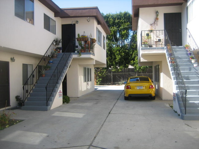 1311-1315 Ocean Park Blvd in Santa Monica, CA - Building Photo - Building Photo