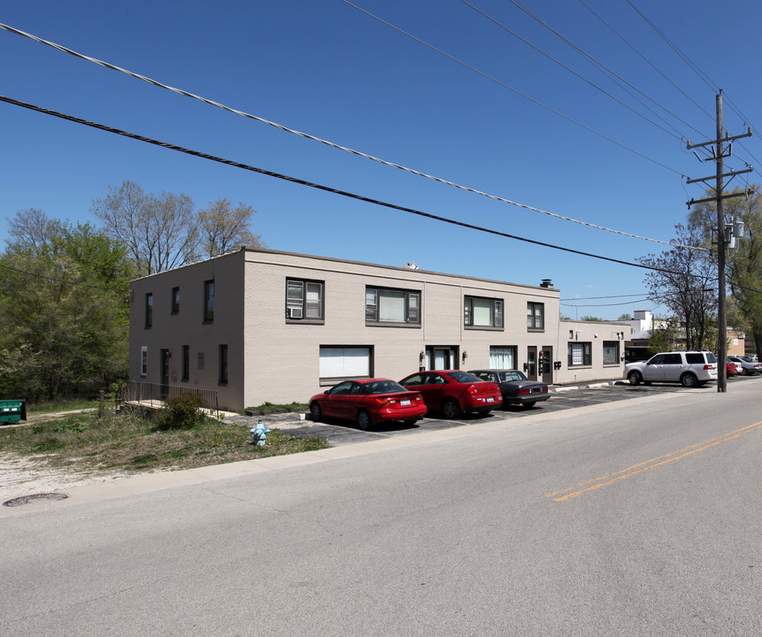 119-125 W Hydraulic Ave in Yorkville, IL - Building Photo