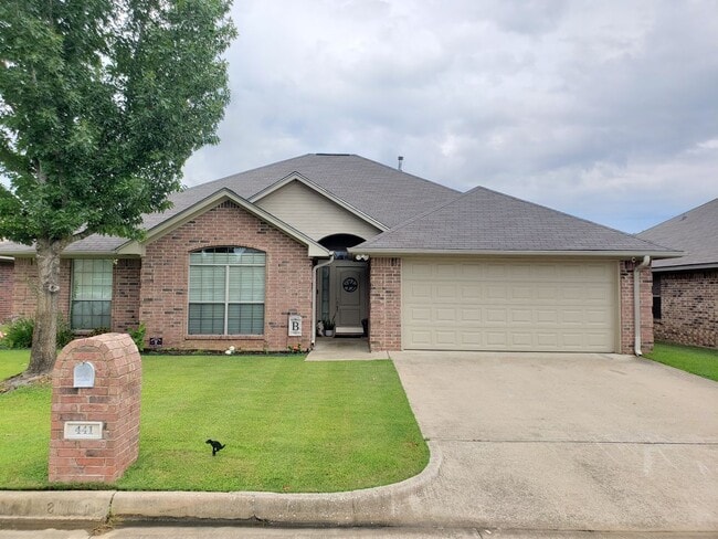 property at 441 Maggie Cir