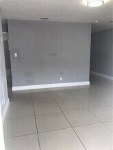 839 NW 14th Way in Fort Lauderdale, FL - Building Photo - Building Photo