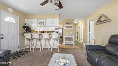 6910 Beach Dr in Panama City Beach, FL - Foto de edificio - Building Photo