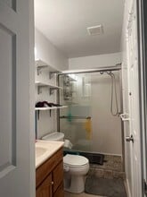 1554 Ellis Ave, Unit C in Milpitas, CA - Foto de edificio - Building Photo