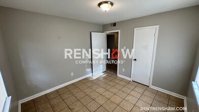 1976 Goldbrier Ln in Memphis, TN - Foto de edificio - Building Photo