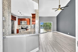 3417 NW 44th St in Lauderdale Lakes, FL - Building Photo - Building Photo