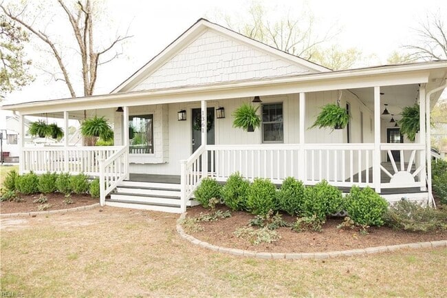 1361 Elbow Rd in Chesapeake, VA - Building Photo - Building Photo