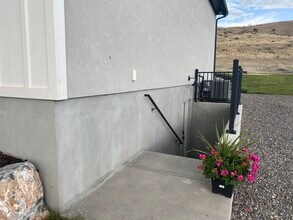 6604 N Unity Way in Eagle Mountain, UT - Foto de edificio - Building Photo