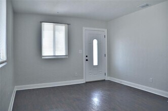 2822 37th Ave N in St. Petersburg, FL - Building Photo - Building Photo