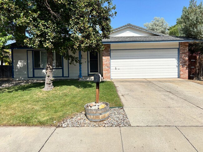 4155 Rio Poco Rd in Reno, NV - Building Photo - Building Photo