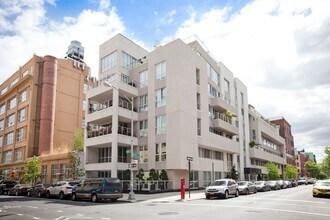 125 N 10th St in Brooklyn, NY - Building Photo - Building Photo