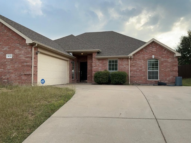 property at 1620 Northview Dr