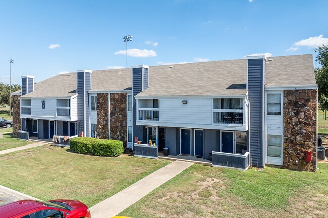 16Ten in Denton, TX - Building Photo - Building Photo