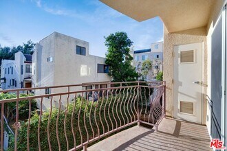 1731 Corinth Ave in Los Angeles, CA - Building Photo - Building Photo