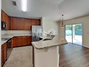 351 N Twin Maple Rd in St. Augustine, FL - Foto de edificio - Building Photo