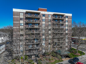 Newtown at Gateway Condominiums in Watertown, MA - Foto de edificio - Building Photo