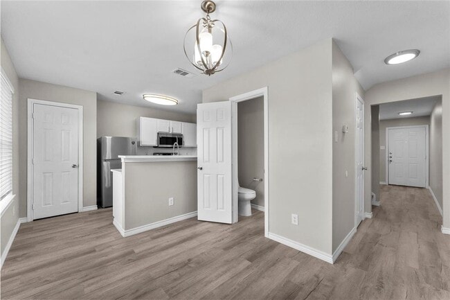 106 Green Isle Ave in Dickinson, TX - Building Photo - Building Photo