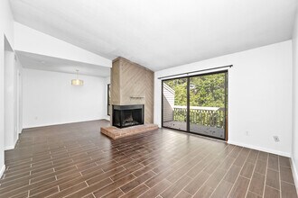 7268 E Galbraith Rd in Madeira, OH - Building Photo - Building Photo