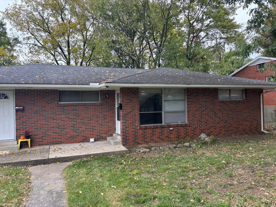 1646 Maywick View Ln in Lexington, KY - Building Photo