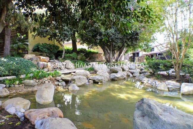 3667 Country Club Dr in Long Beach, CA - Building Photo - Building Photo
