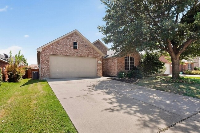 1015 Cutting Horse Dr, Unit 2 in Mansfield, TX - Building Photo - Building Photo