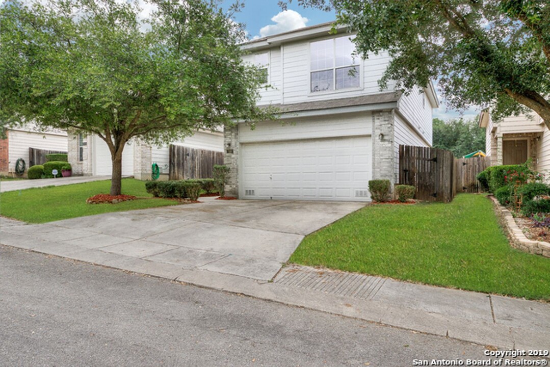 50 Coastal Ln in San Antonio, TX - Building Photo