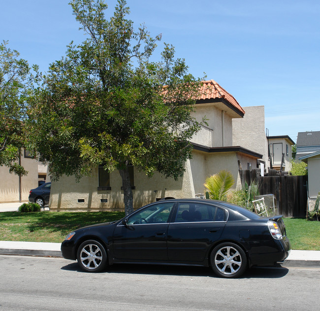 7911 Glencoe Dr in Huntington Beach, CA - Building Photo - Building Photo