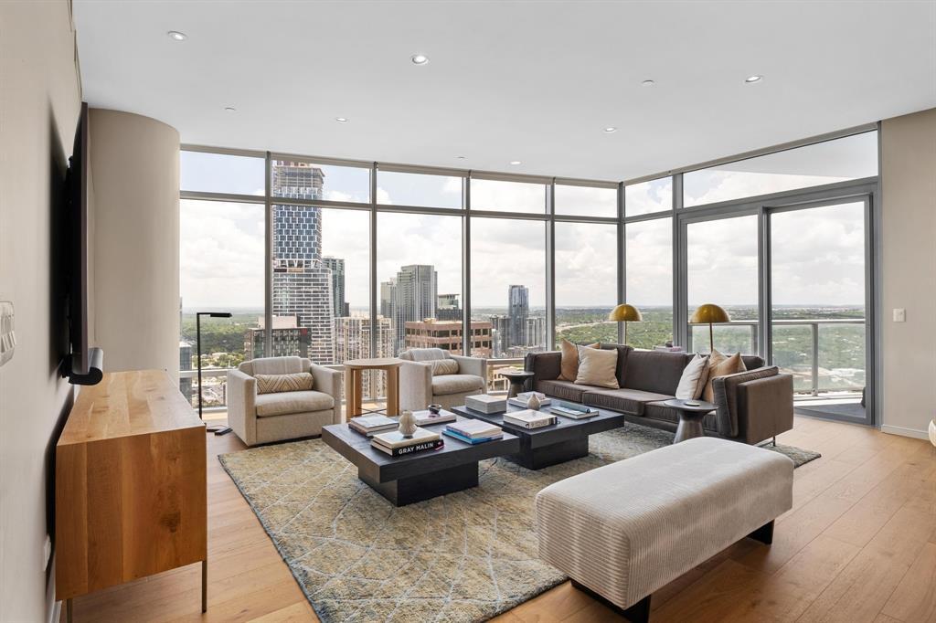 200 Congress Ave. in Austin, TX - Building Photo