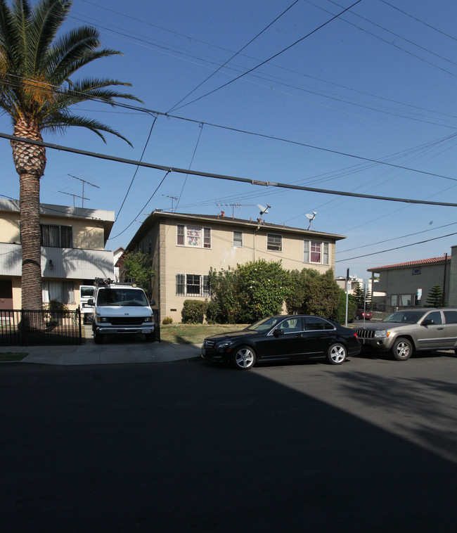 1205 N Serrano Ave in Los Angeles, CA - Building Photo - Building Photo