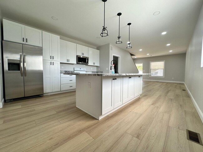 7945 High St in Orient, OH - Building Photo - Building Photo