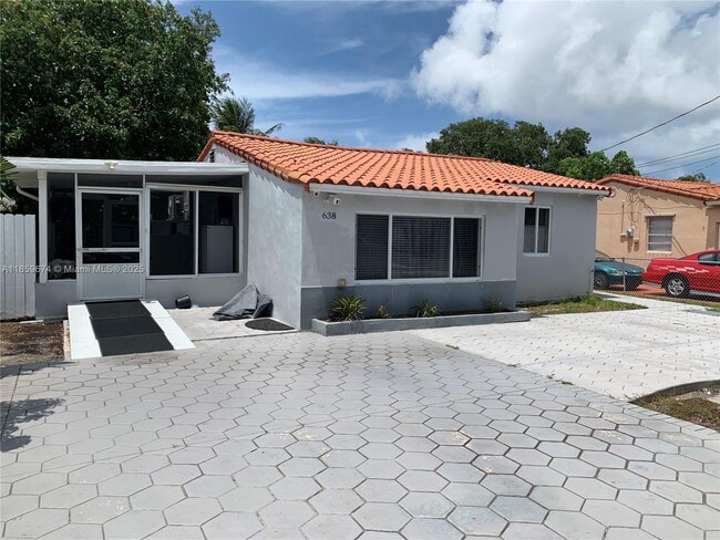 property at 638 SW 10th St