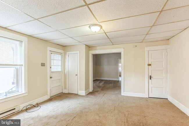 1127 Queen St in Pottstown, PA - Building Photo - Building Photo
