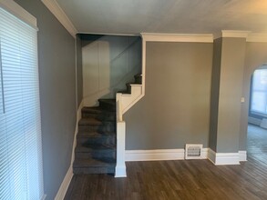1712 NE Monroe St in Peoria, IL - Building Photo - Building Photo