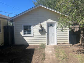 1102 S Western St, Unit B in Amarillo, TX - Building Photo