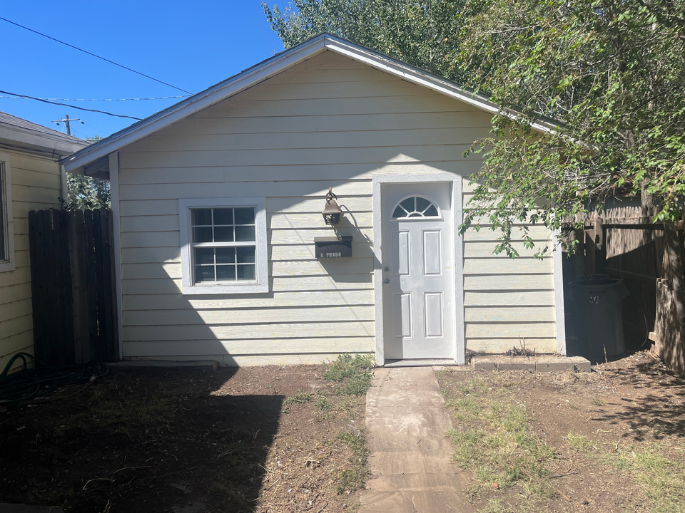 1102 S Western St, Unit B in Amarillo, TX - Building Photo