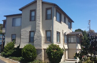 The Mariner Apartments in Vallejo, CA - Building Photo - Building Photo