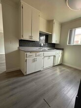 8757 Owensmouth Ave-Unit -8 in Los Angeles, CA - Building Photo - Building Photo
