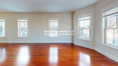 156 School St in Somerville, MA - Foto de edificio - Building Photo