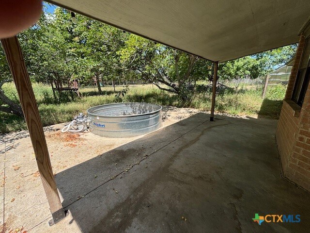 6186 Farm to Market 1715 in Lampasas, TX - Building Photo - Building Photo